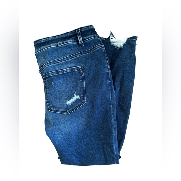 M Jeans By Maurice’s Skinny Distressed Mid Rise Jean Sz 16W Stretch Dark Wash - Picture 2 of 5
